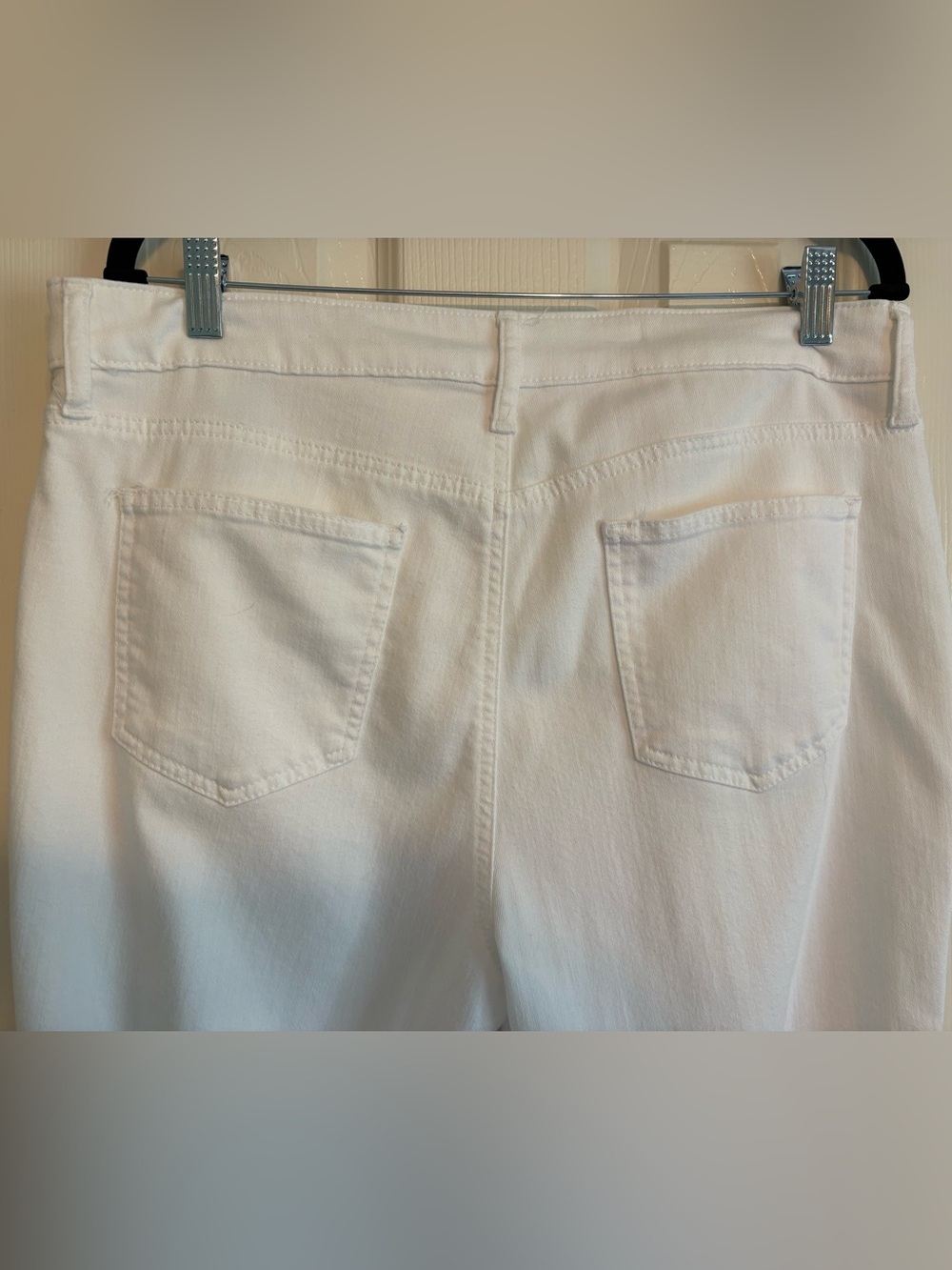 Chico’s White So Slimming Girlfriend Slim Leg Crop Jeans Size 2 (US 12) - Picture 6 of 10
